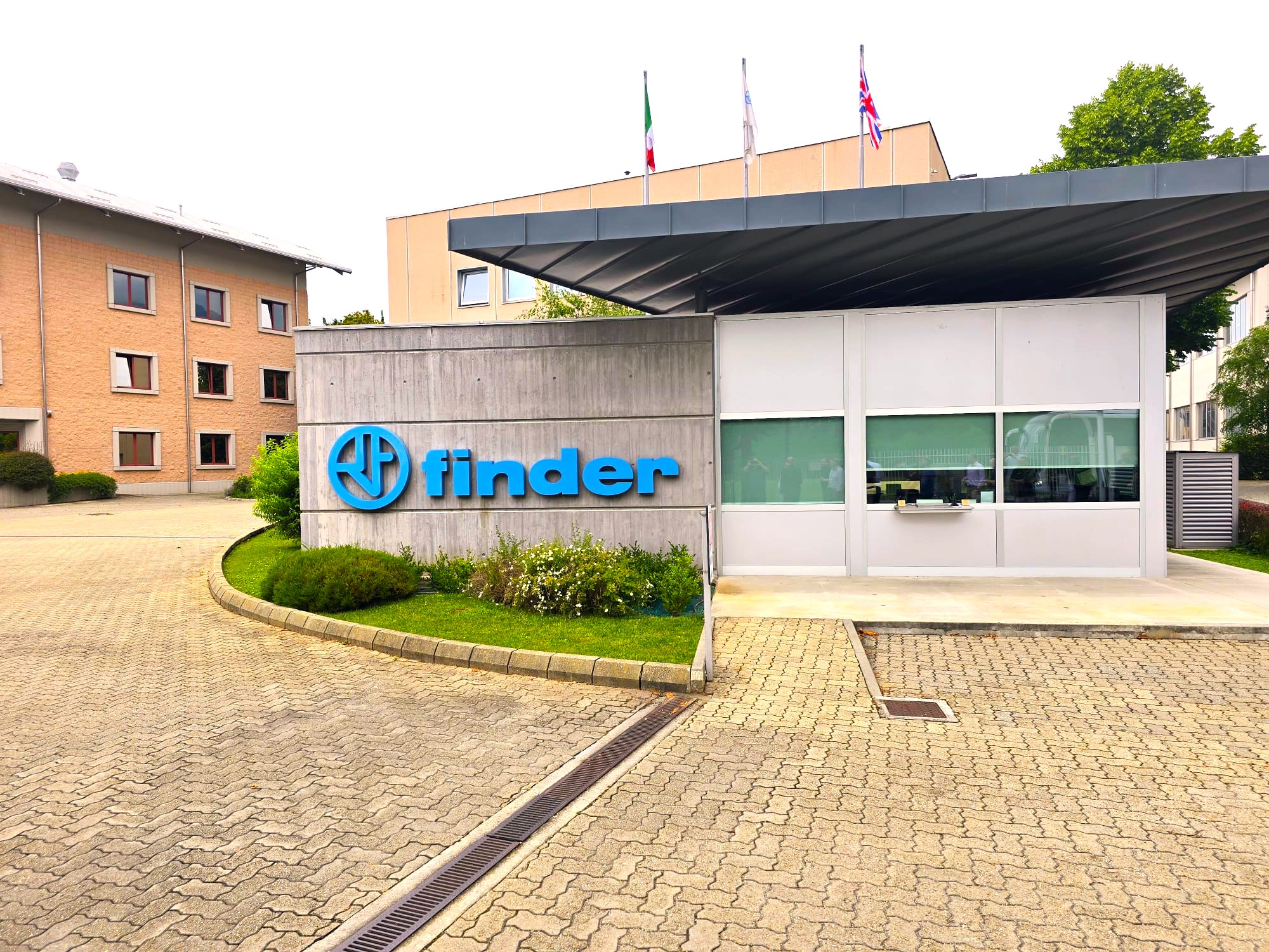 LED Controls, Finder distributor